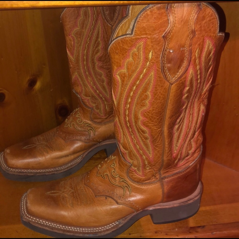 Women's Justins Boots